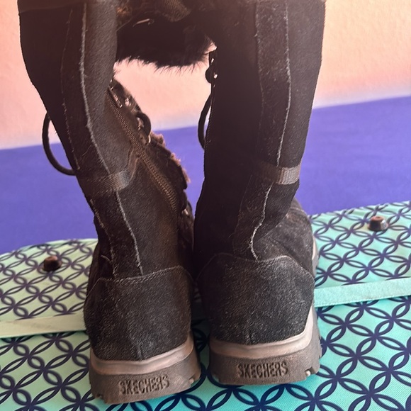 SKECHERS suede boots size 8 - Picture 6 of 6